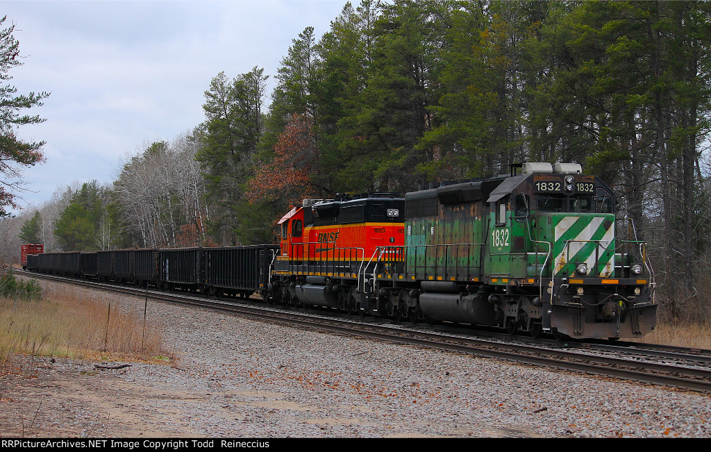 BNSF 1832